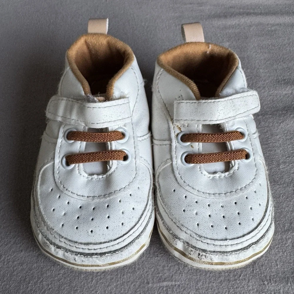 Size 3c - Soft Bottom Baby Shoes White Brown Nike